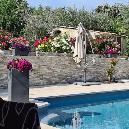 Appartements Dans Villa Privee Avec Piscine, Jardin, Parking Clos, Wifi, Climatisation Meyreuil Exteriör bild