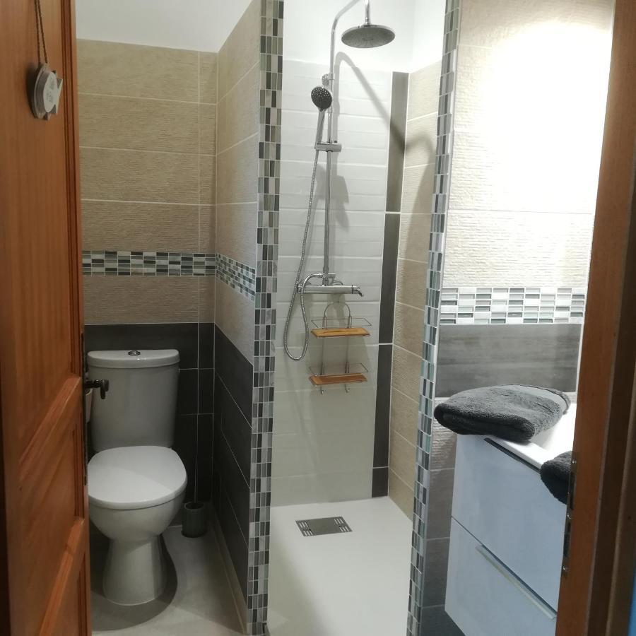 Appartements Dans Villa Privee Avec Piscine, Jardin, Parking Clos, Wifi, Climatisation Meyreuil Exteriör bild